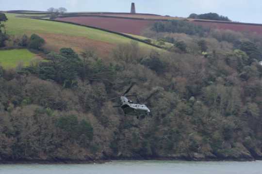 11 March 2021 - 14-21-23
RAF Chinook ZH902 had come up the river low, sneaking in a landing at BRNC via Old Mill Creek before departing the same way still keeping things low flying well under Kingswear's secret radar tower, known locally as "The Daymark".
--------------------
RAF Chinook ZH902